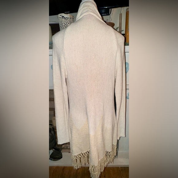 Lilly Pulitzer Tatum Long Fringe Hem Cardigan. Size medium. EEUC worn once - Picture 4 of 14